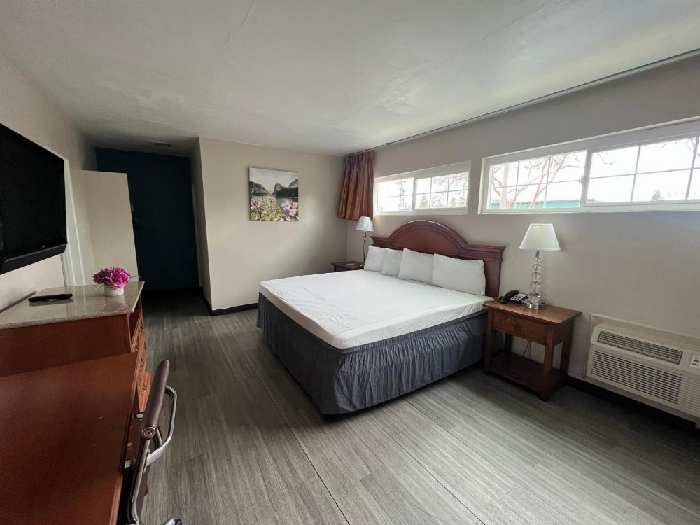 University Inn